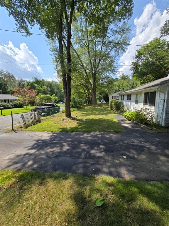 41 Potter Dr, Bellingham MA 02019 photo 2