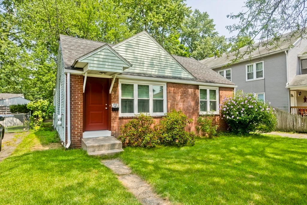 135 Prentice, Springfield MA 01104 photo 2
