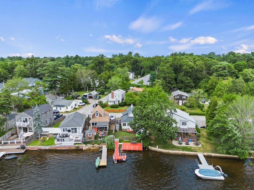 Single Family Residence at 35 Ocean Ave, Halifax MA 02341, Halifax, photo 14 of 27