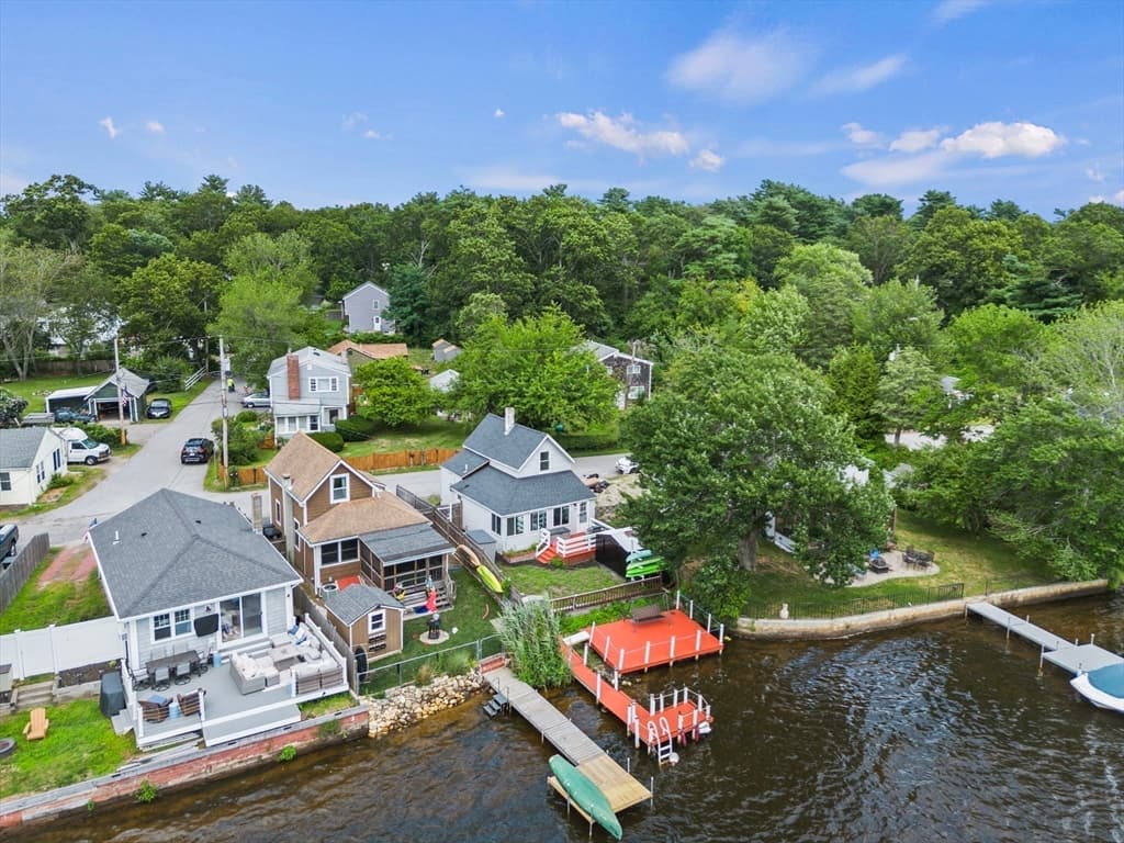 Single Family Residence at 35 Ocean Ave, Halifax MA 02341, Halifax, photo 15 of 27
