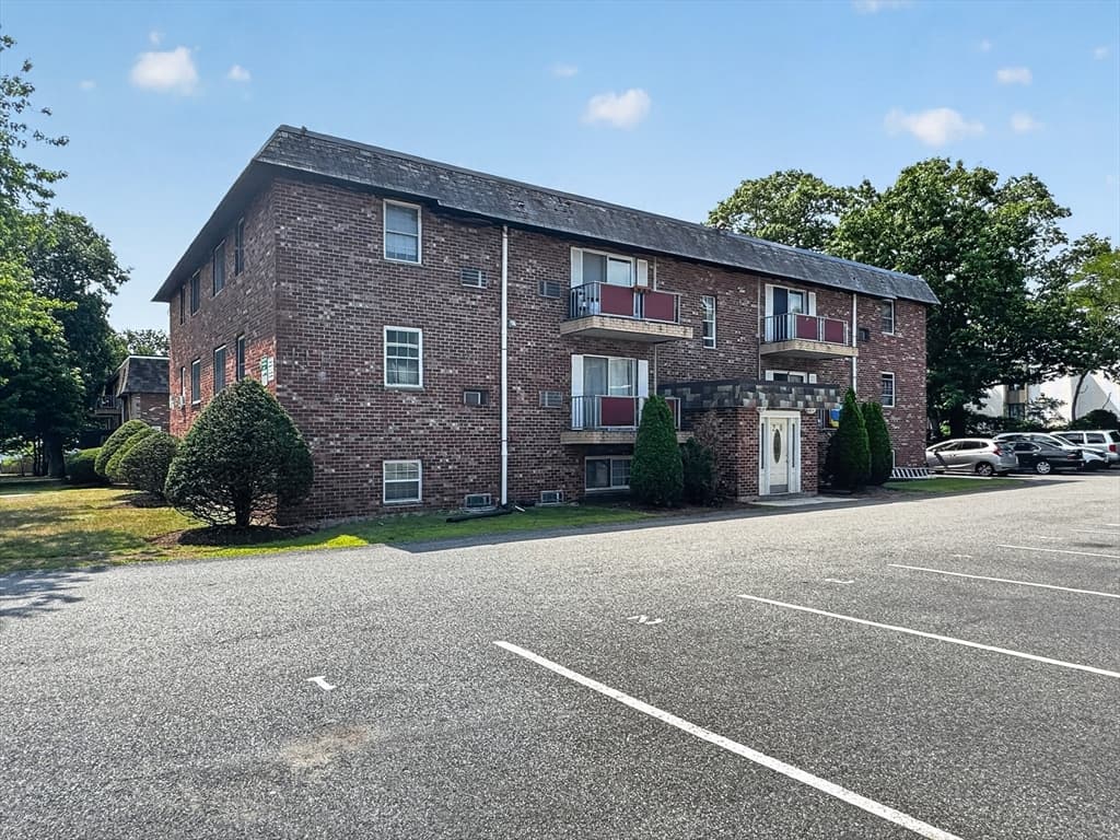 20 Skyline Dr # 11, Braintree MA 02184 photo 22