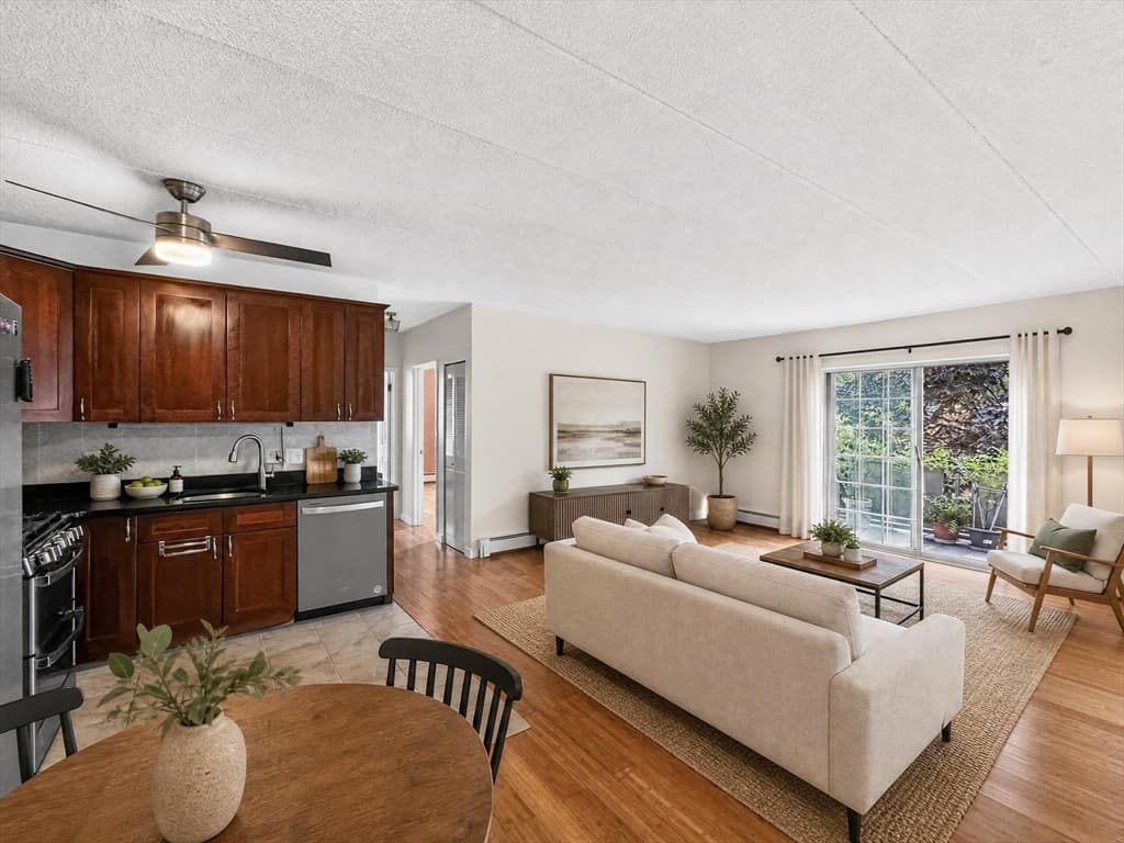 20 Skyline Dr # 11, Braintree MA 02184