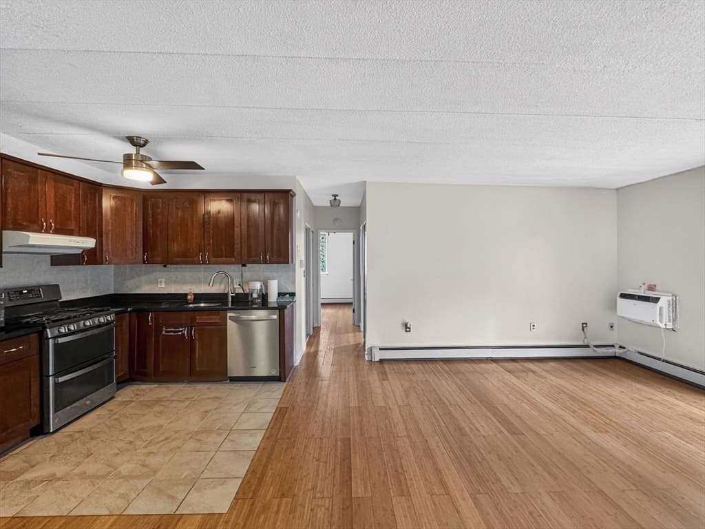 20 Skyline Dr # 11, Braintree MA 02184 photo 5