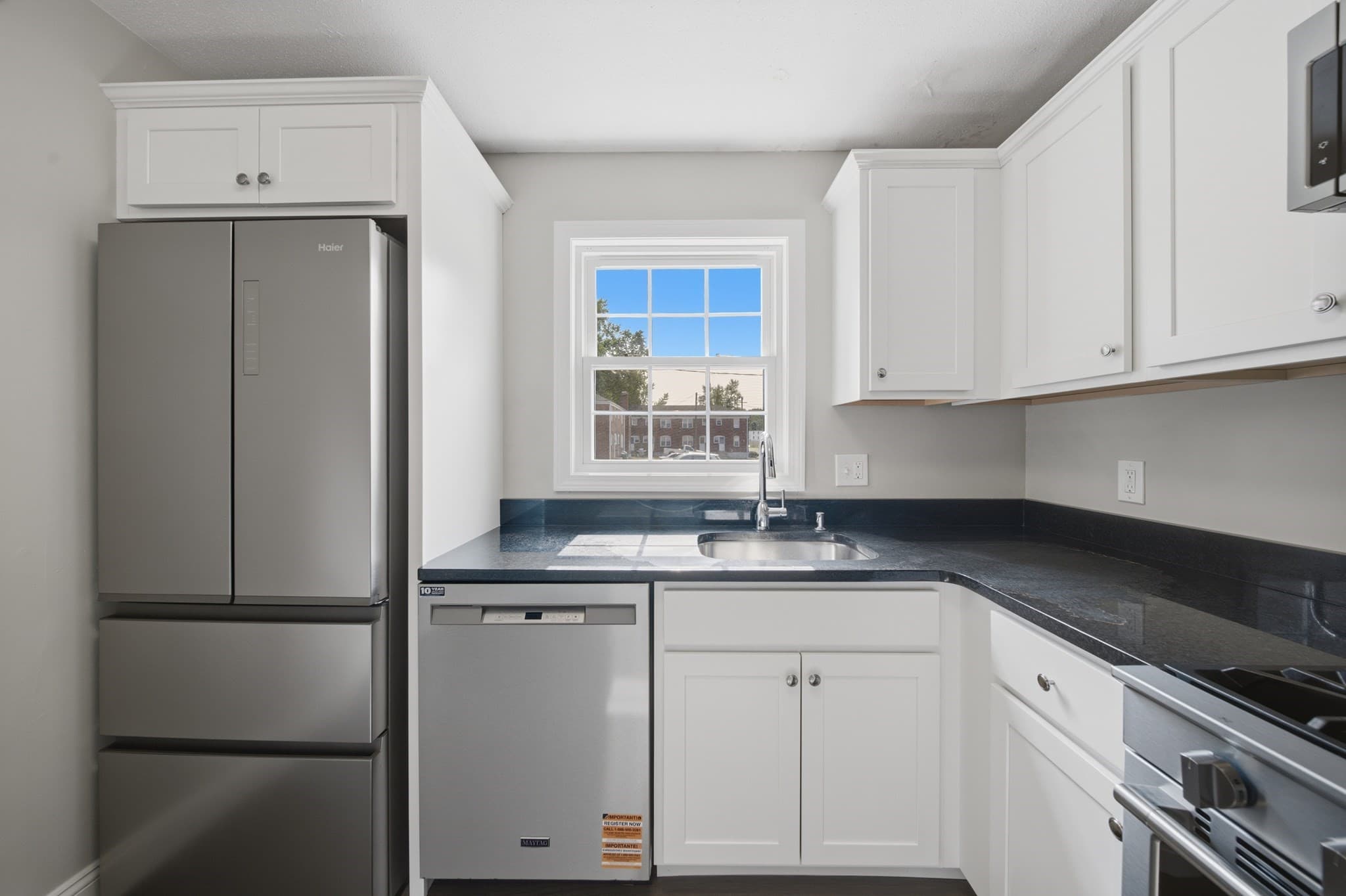 Condominium at 1582 Memorial Ave # 1B, West Springfield MA 01089, photo 3 of 27