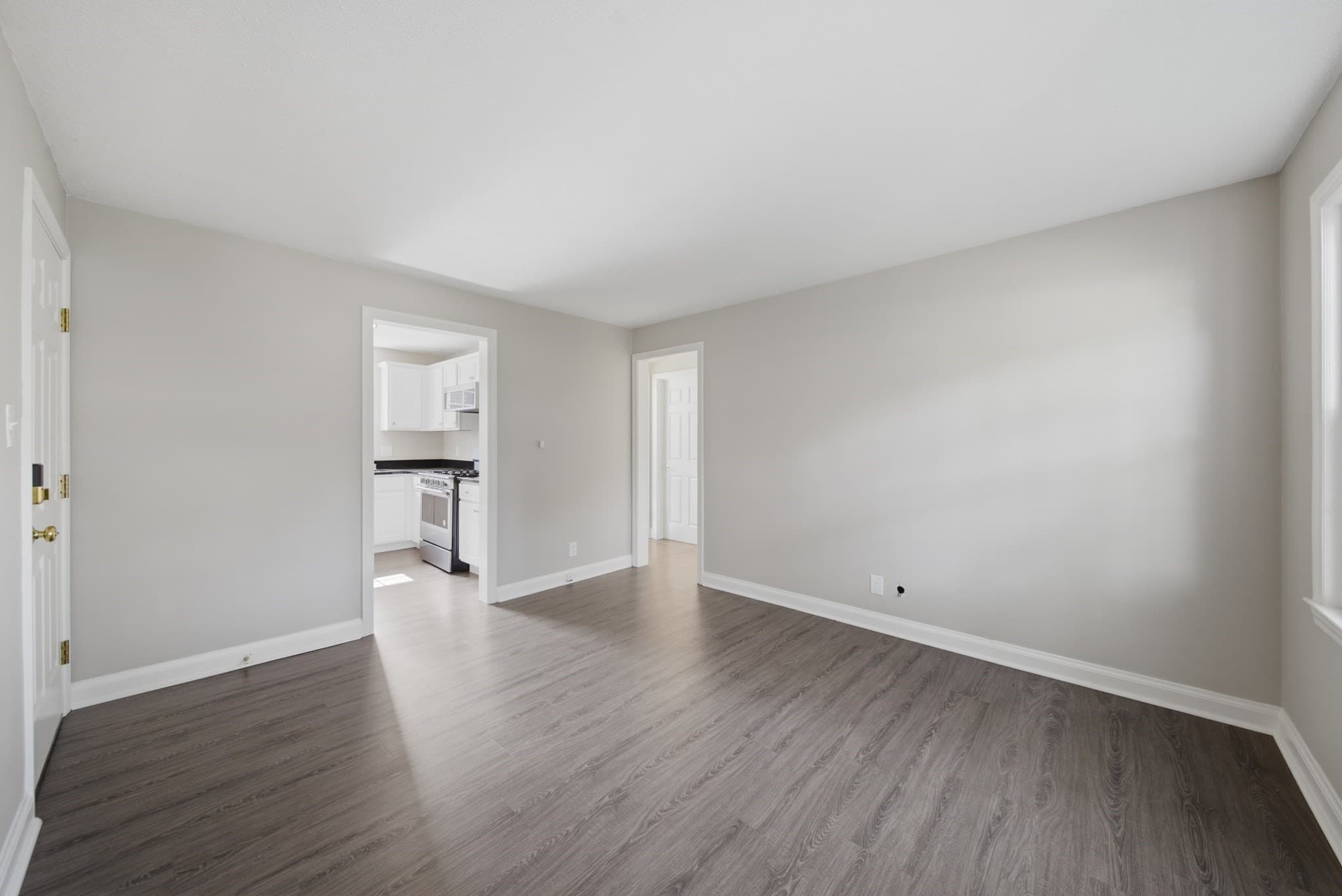 Condominium at 1582 Memorial Ave # 1B, West Springfield MA 01089, photo 8 of 27