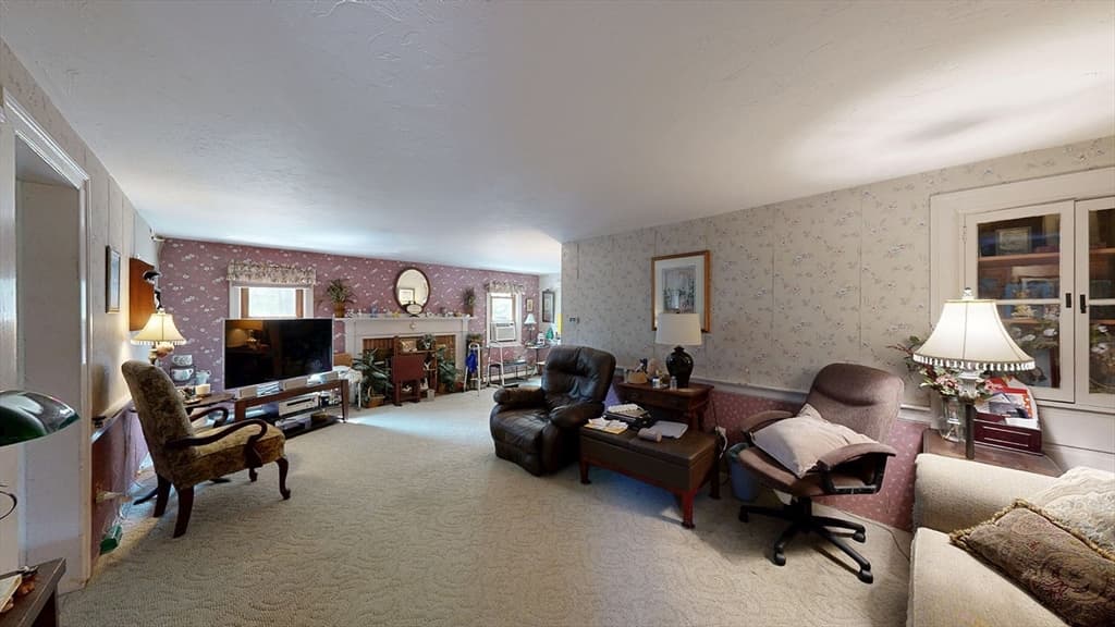 18 North Ave, Attleboro MA 02703 photo 6