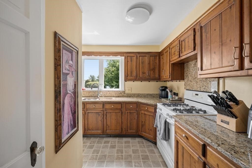 301 Westhill Avenue, Somerset MA 02726 photo 26