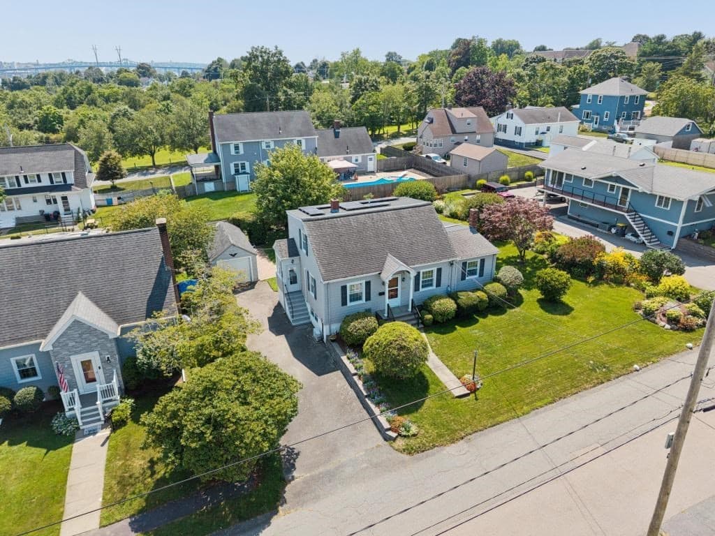 301 Westhill Avenue, Somerset MA 02726 photo 4