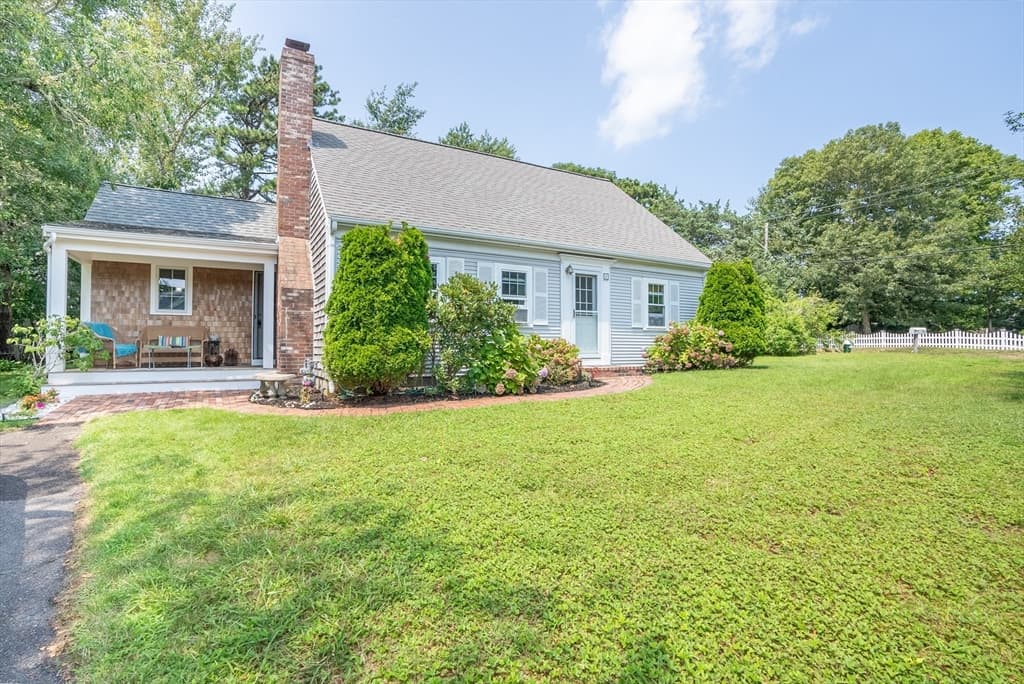 1 Bayberry Rd, Yarmouth MA 02673