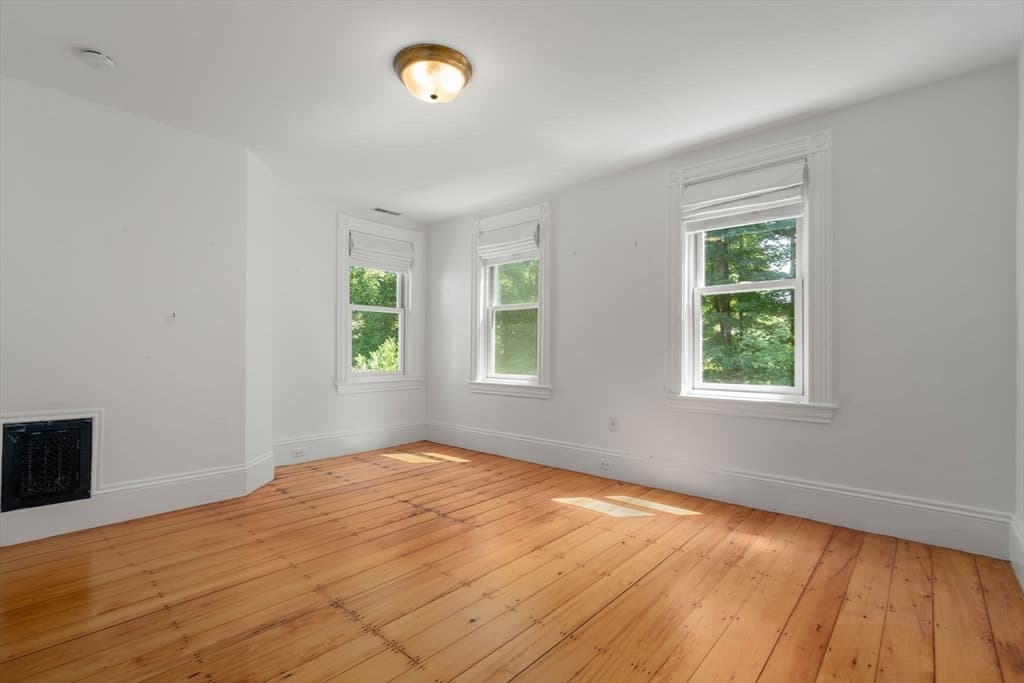 302 Concord Road, Weston MA 02493 photo 27
