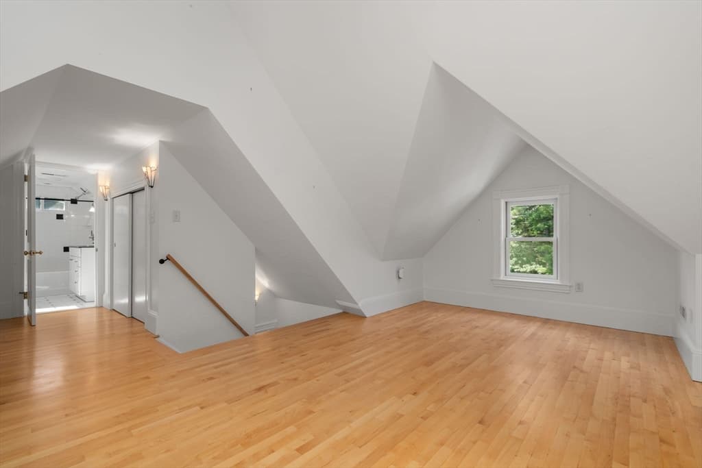 302 Concord Road, Weston MA 02493 photo 32