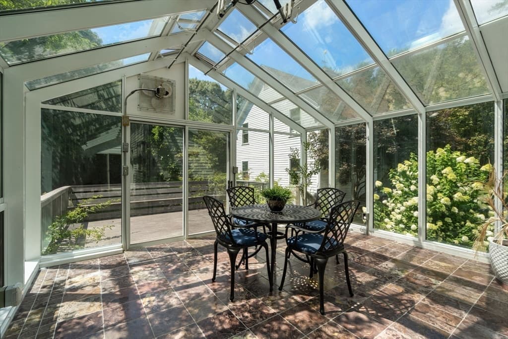 302 Concord Road, Weston MA 02493 photo 20