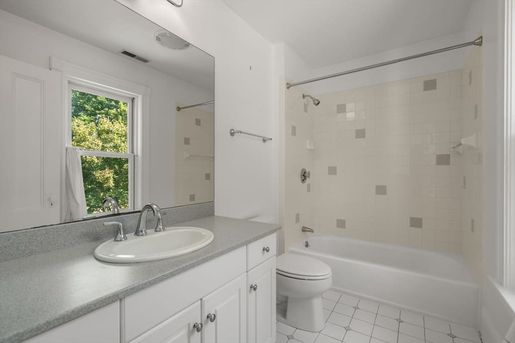 302 Concord Road, Weston MA 02493 photo 30