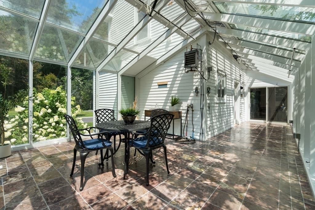 302 Concord Road, Weston MA 02493 photo 19