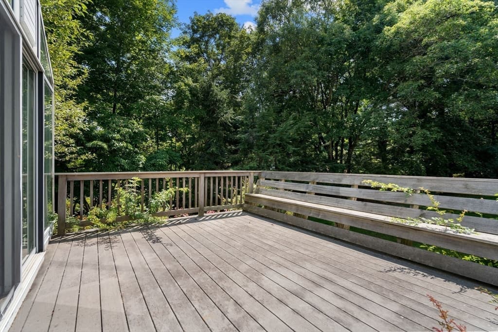302 Concord Road, Weston MA 02493 photo 35