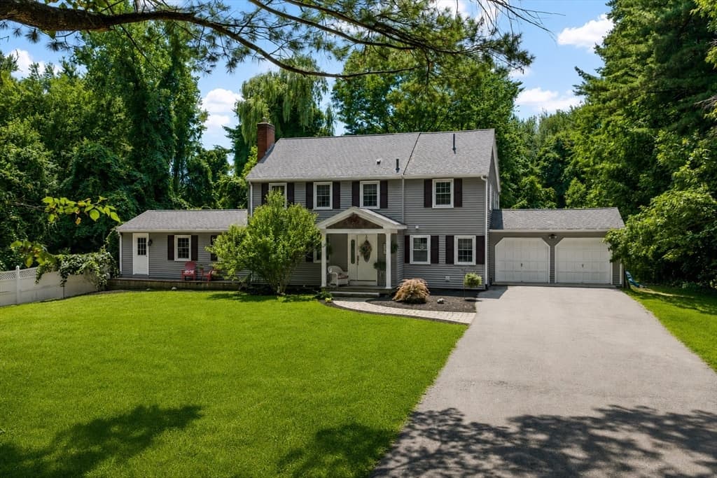 287 Northfield Rd, Lunenburg MA 01462