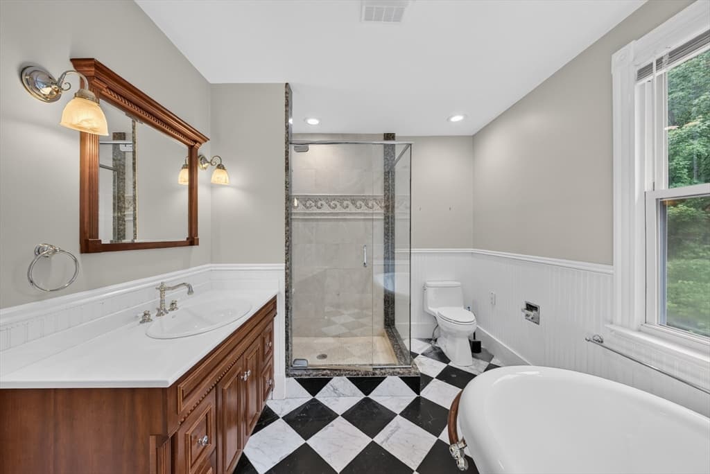41 Maple St, Stoneham MA 02180 photo 17