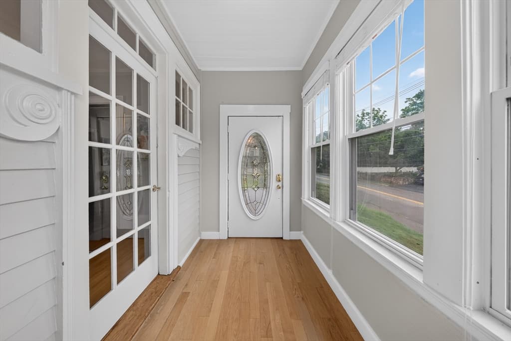 41 Maple St, Stoneham MA 02180 photo 3