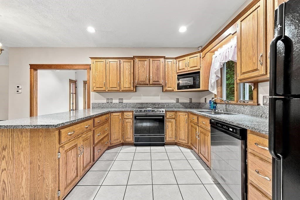 176 Putnam Rd, Holden MA 01520 photo 20