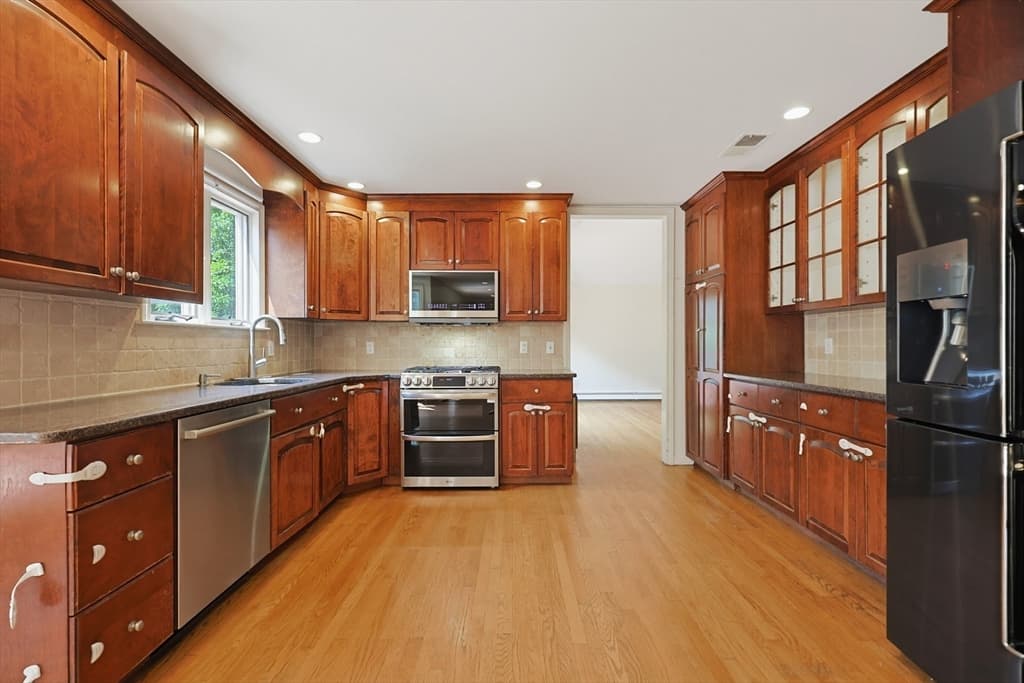 250 Palisades Cir, Stoughton MA 02072 photo 10