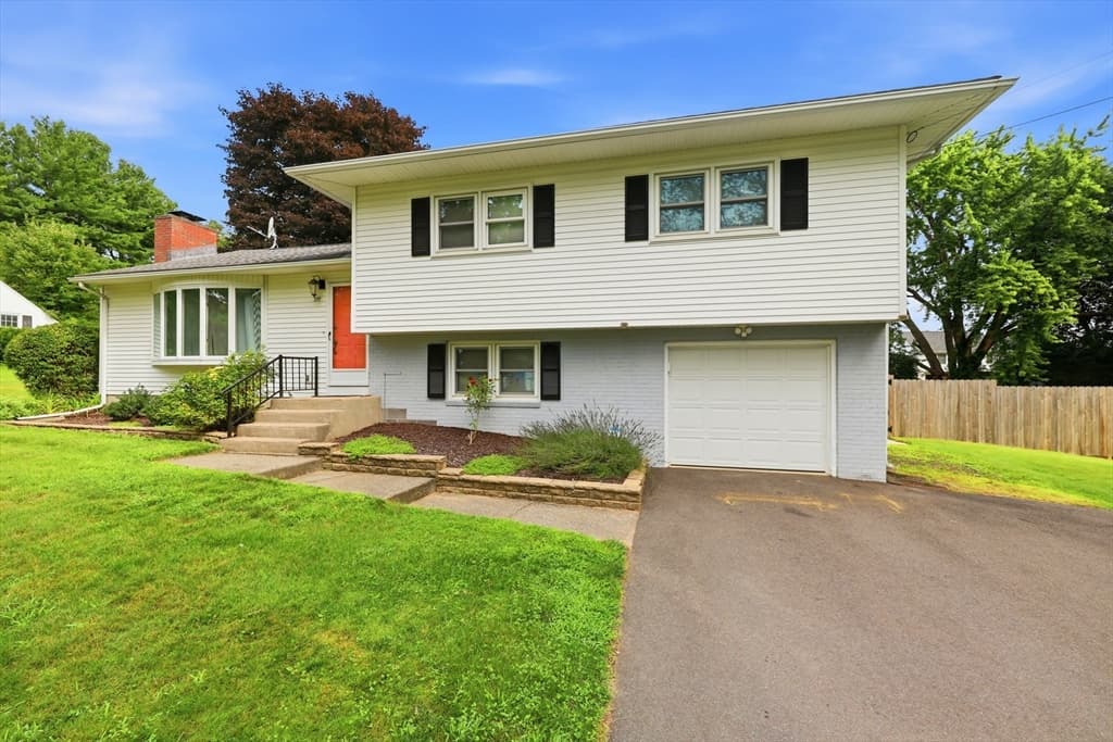 277 Brainerd St, South Hadley MA 01075 photo 2