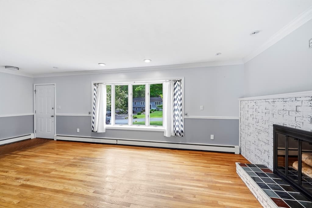277 Brainerd St, South Hadley MA 01075 photo 6