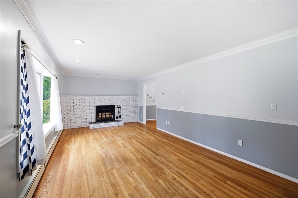 277 Brainerd St, South Hadley MA 01075 photo 3