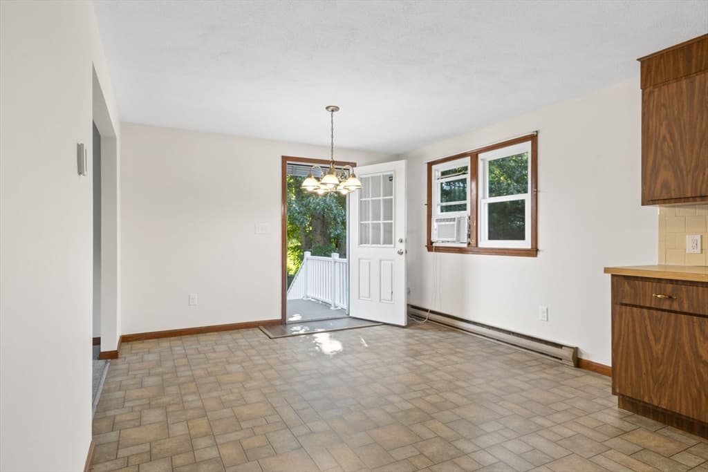 80 Kilby St, Woburn MA 01801 photo 4