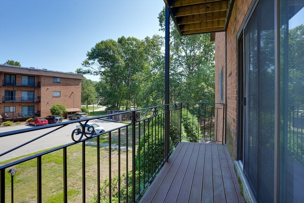 181 Littleton Rd # 211, Chelmsford MA 01824 photo 2