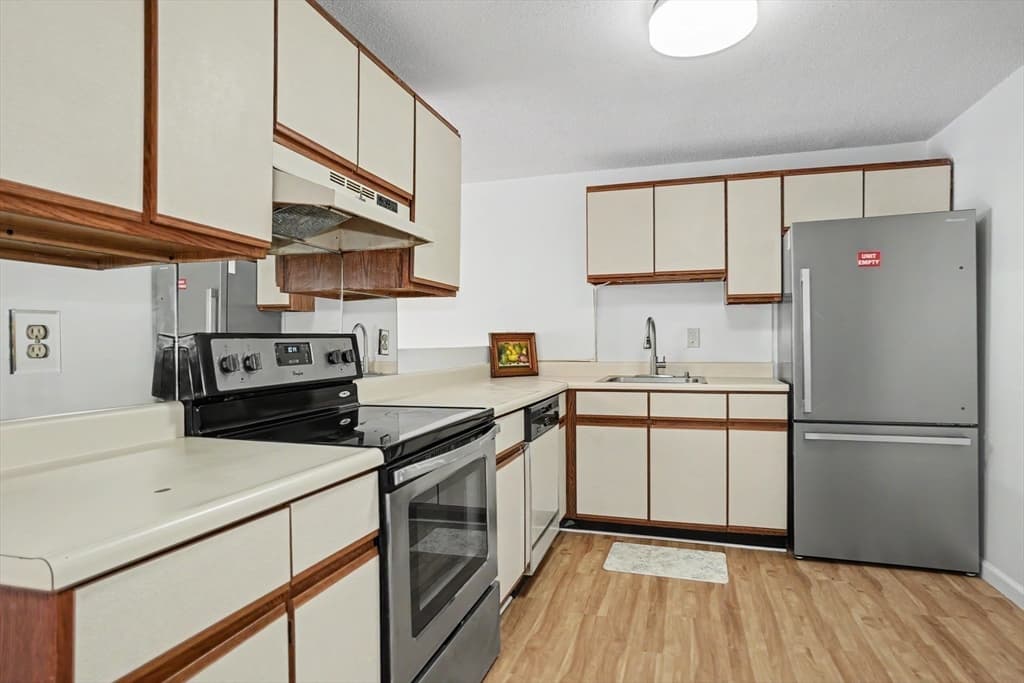 181 Littleton Rd # 211, Chelmsford MA 01824 photo 6