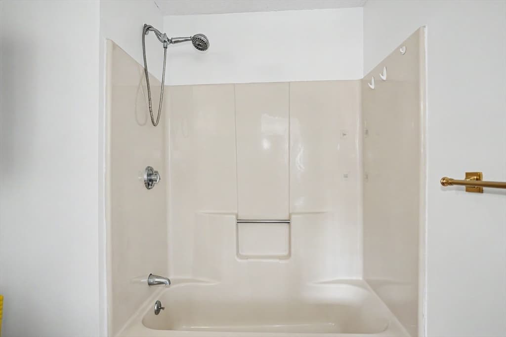 181 Littleton Rd # 211, Chelmsford MA 01824 photo 18