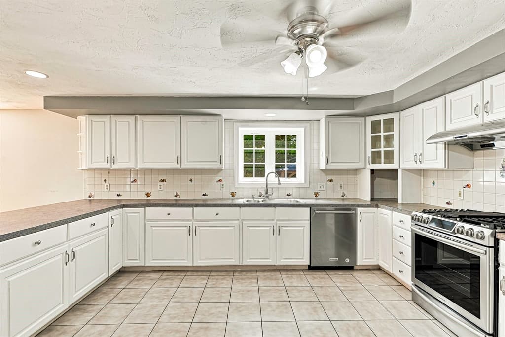 22 Stoney Hill Rd, Shrewsbury MA 01545 photo 3