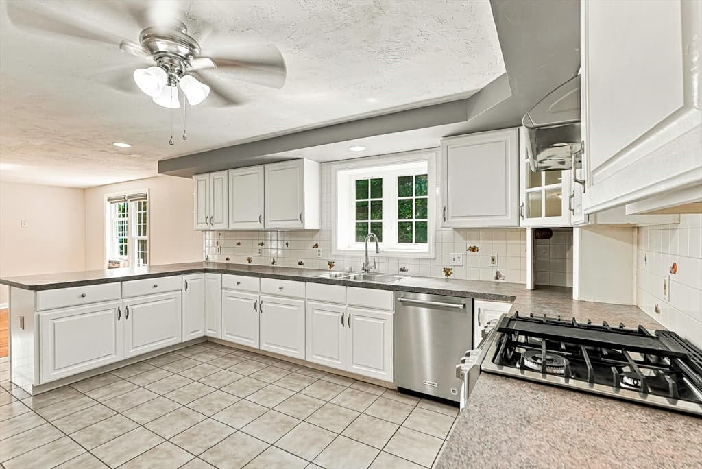 22 Stoney Hill Rd, Shrewsbury MA 01545 photo 4