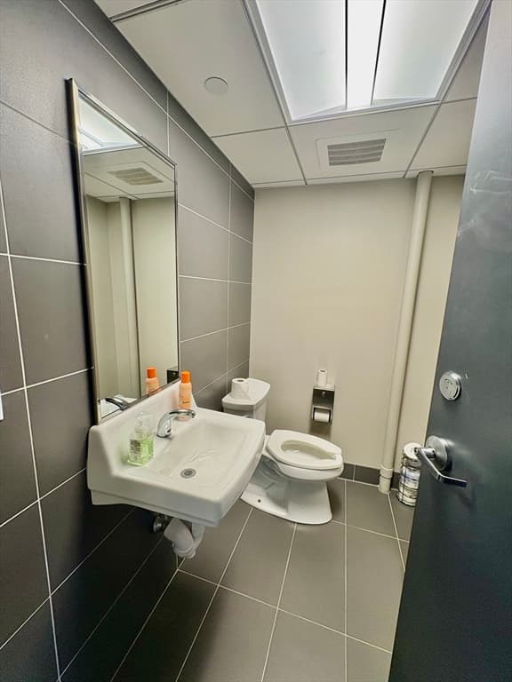 186 Lincoln St # 9, Boston MA 02111 photo 15