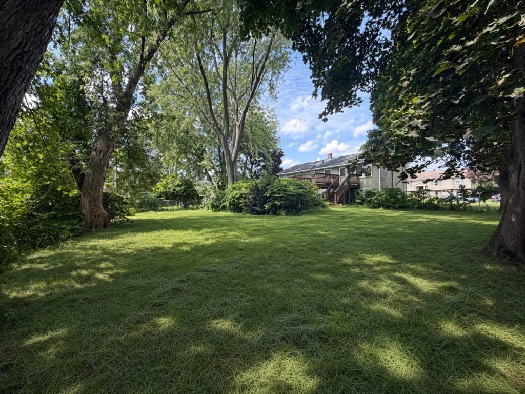 24 Crestshire Drive, Lawrence MA 01843 photo 2