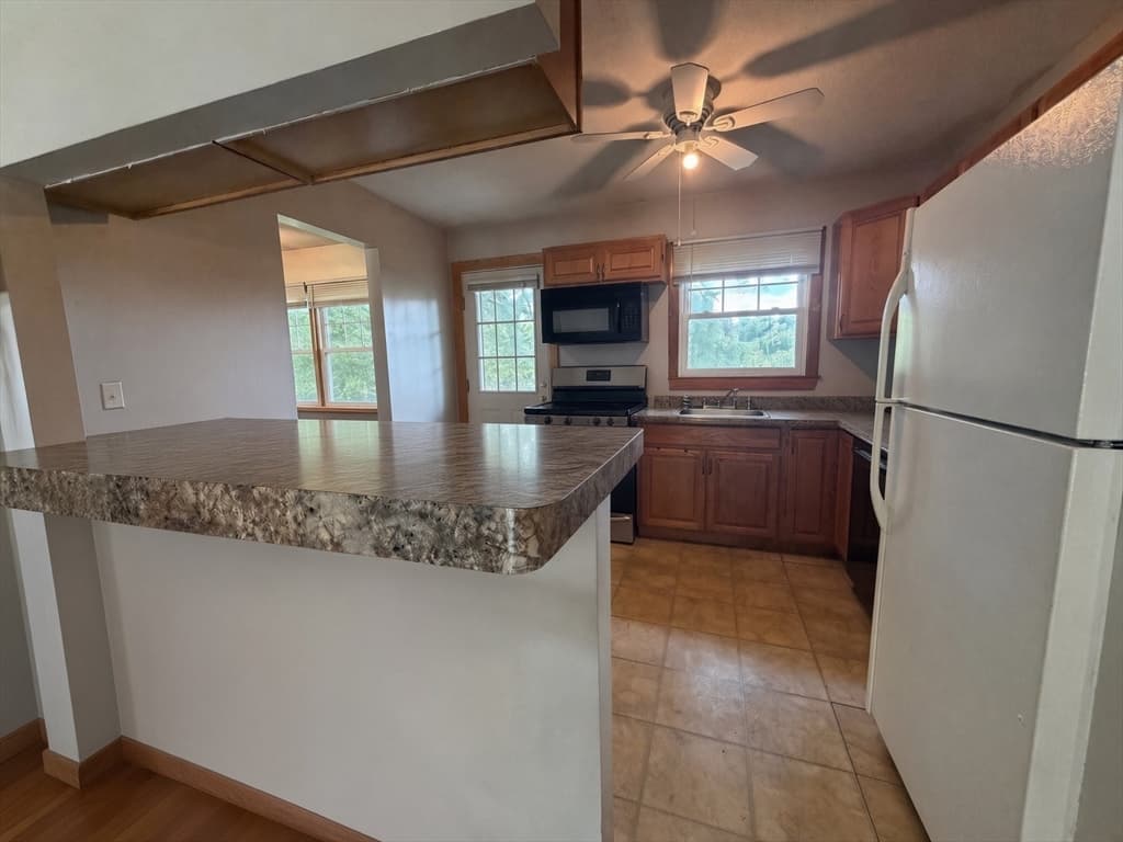24 Crestshire Drive, Lawrence MA 01843 photo 10