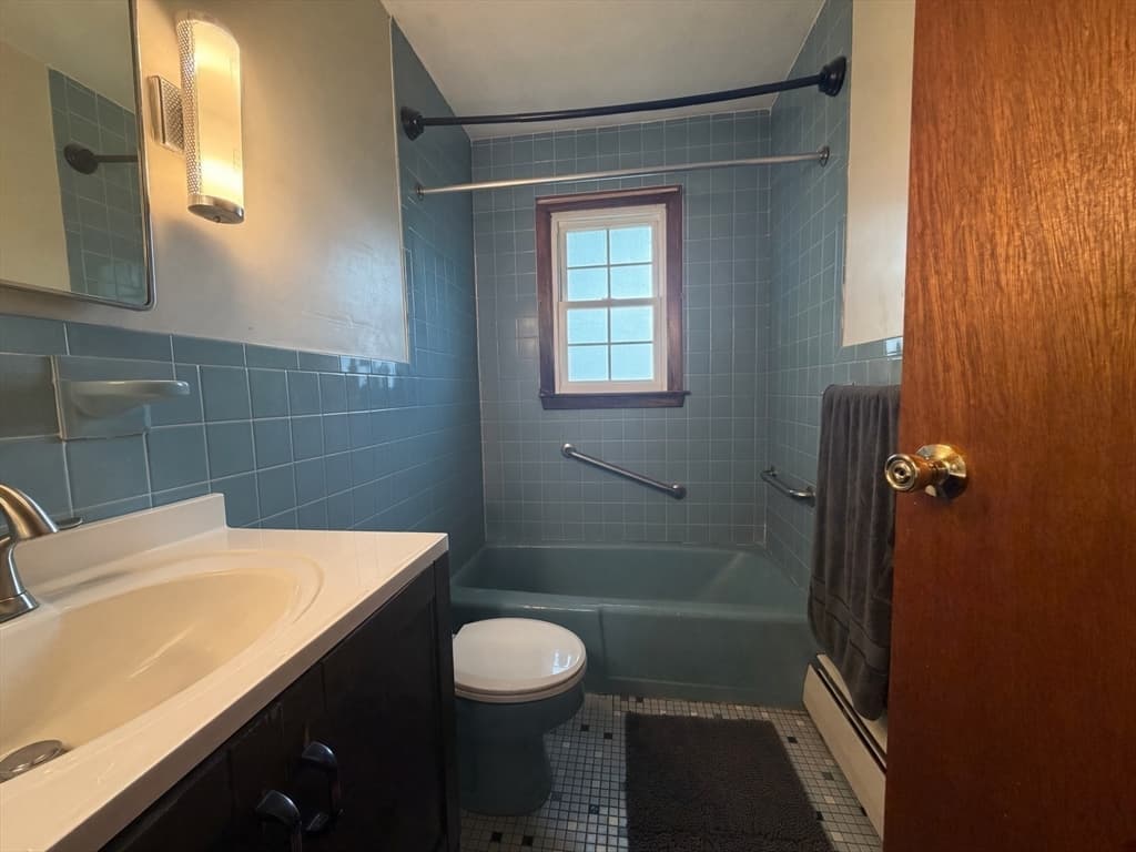 24 Crestshire Drive, Lawrence MA 01843 photo 11