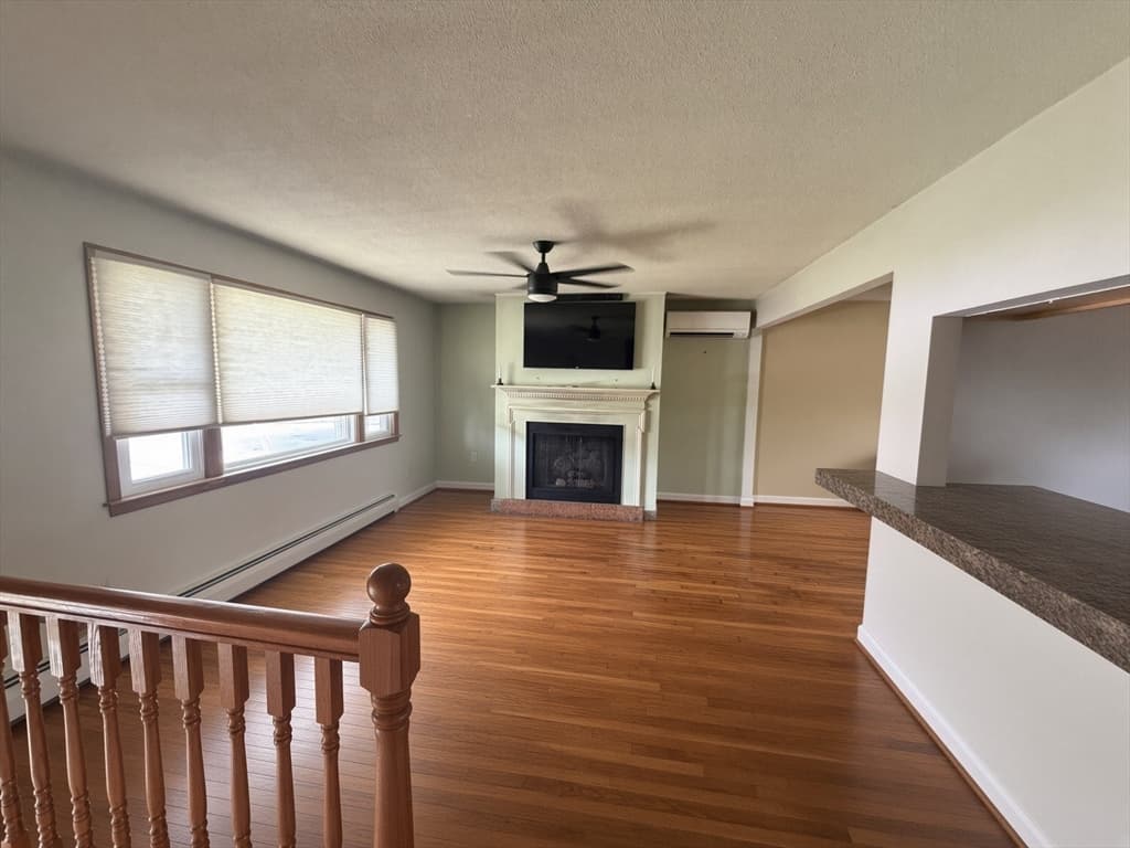24 Crestshire Drive, Lawrence MA 01843 photo 4