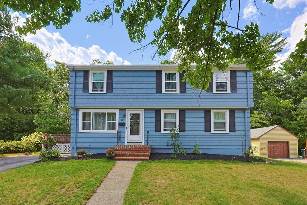 22 Harriss Ct, Abington MA 02351