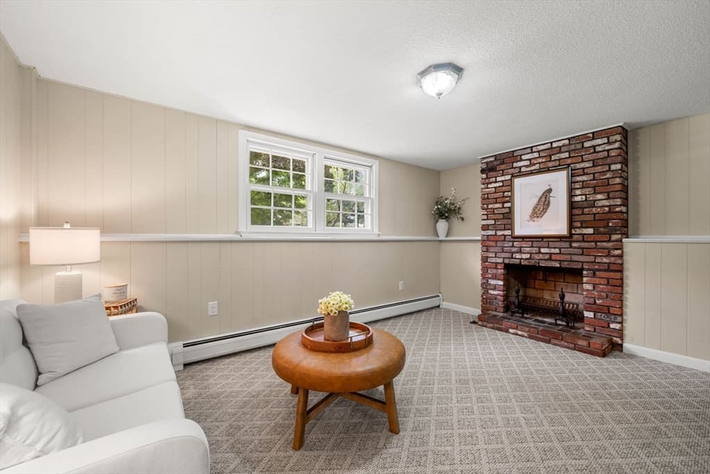 21 Freeport Dr, Burlington MA 01803 photo 28