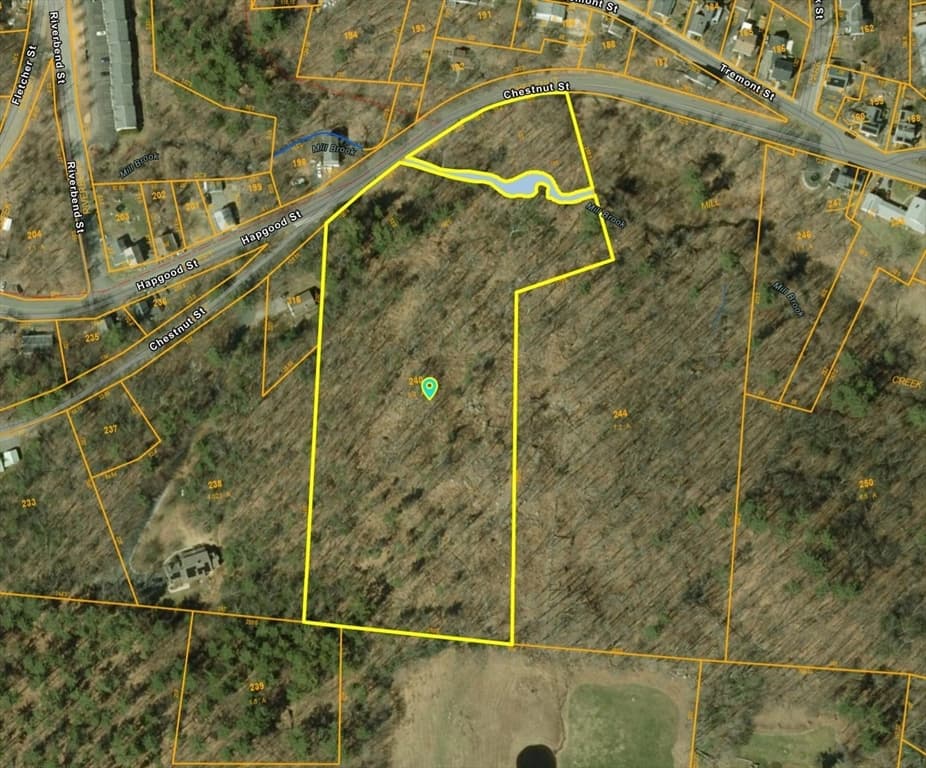 979 Chestnut St, Athol MA 01331