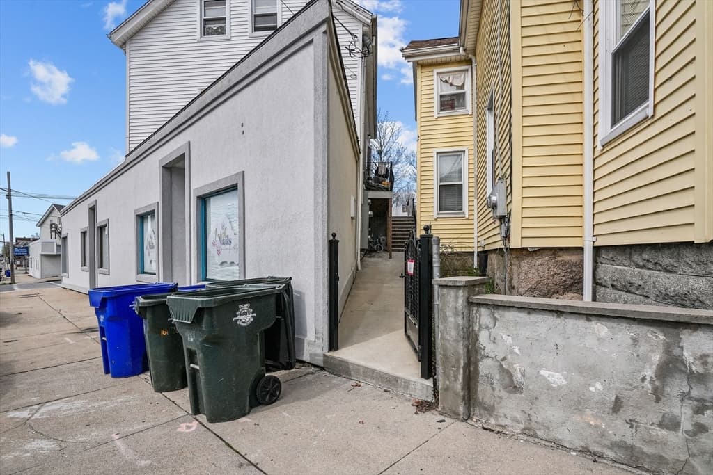 1792 Pleasant St, Fall River MA 02723 photo 32