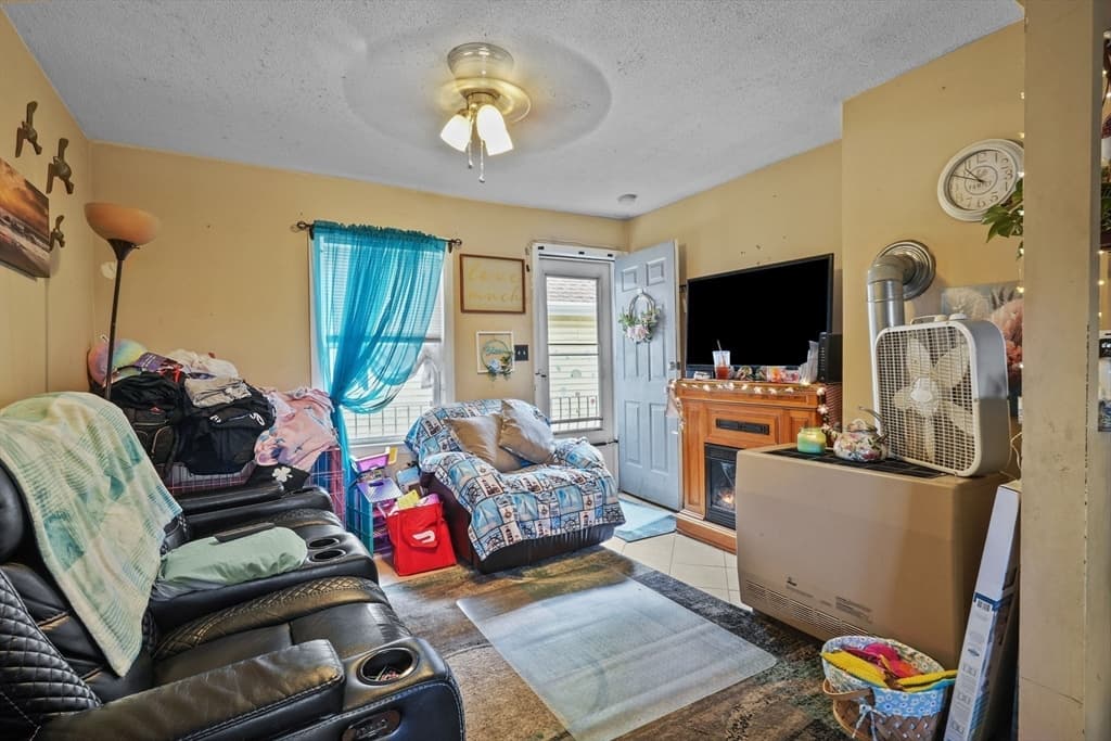 1792 Pleasant St, Fall River MA 02723 photo 4