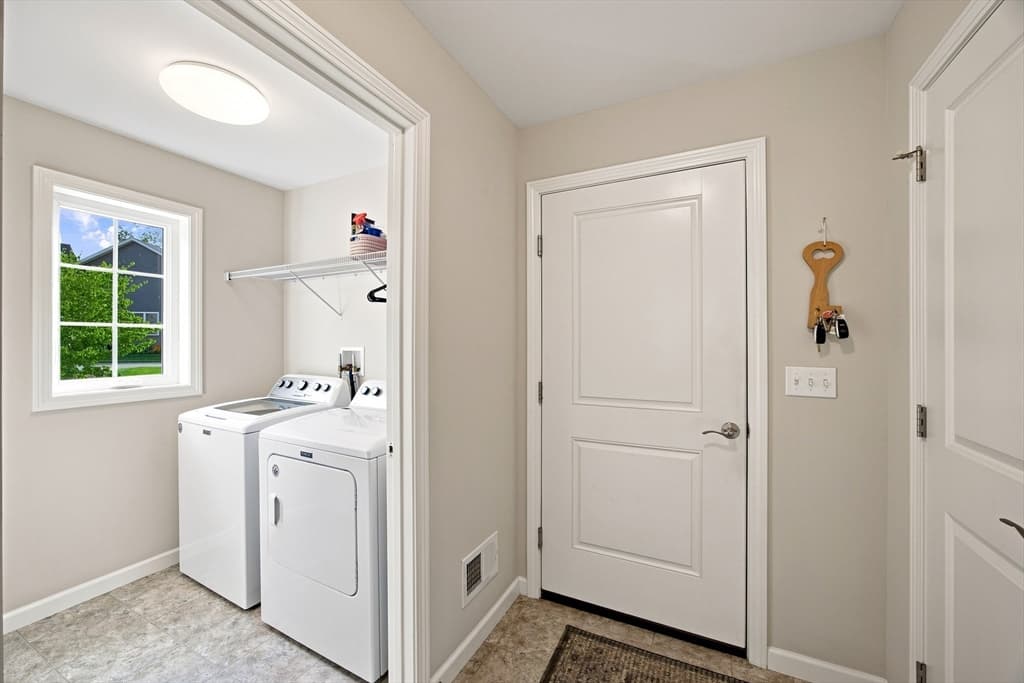 12 Copley Cir # 12, Enfield CT 06082 photo 14