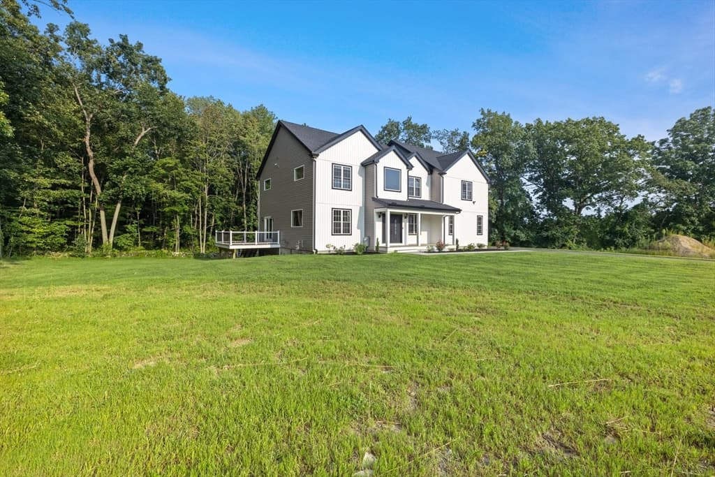 10 Falcon Drive, Shrewsbury MA 01545 photo 2