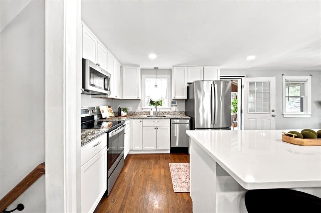 92 Dean Rd, Stoughton MA 02072 photo 13