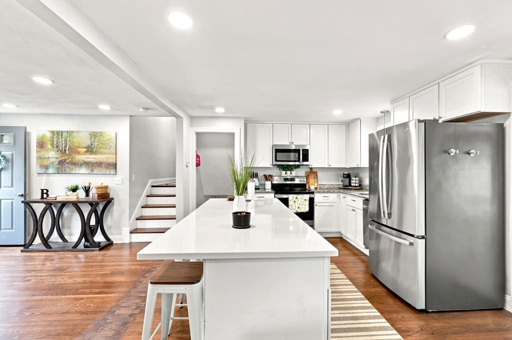 92 Dean Rd, Stoughton MA 02072 photo 9