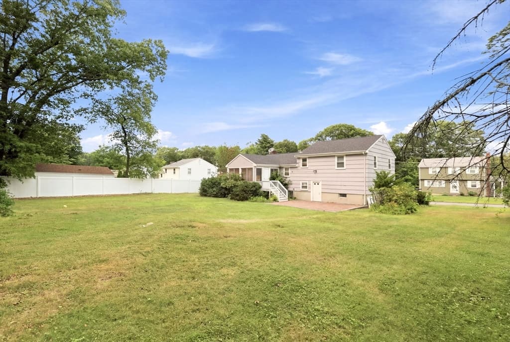 92 Dean Rd, Stoughton MA 02072 photo 34