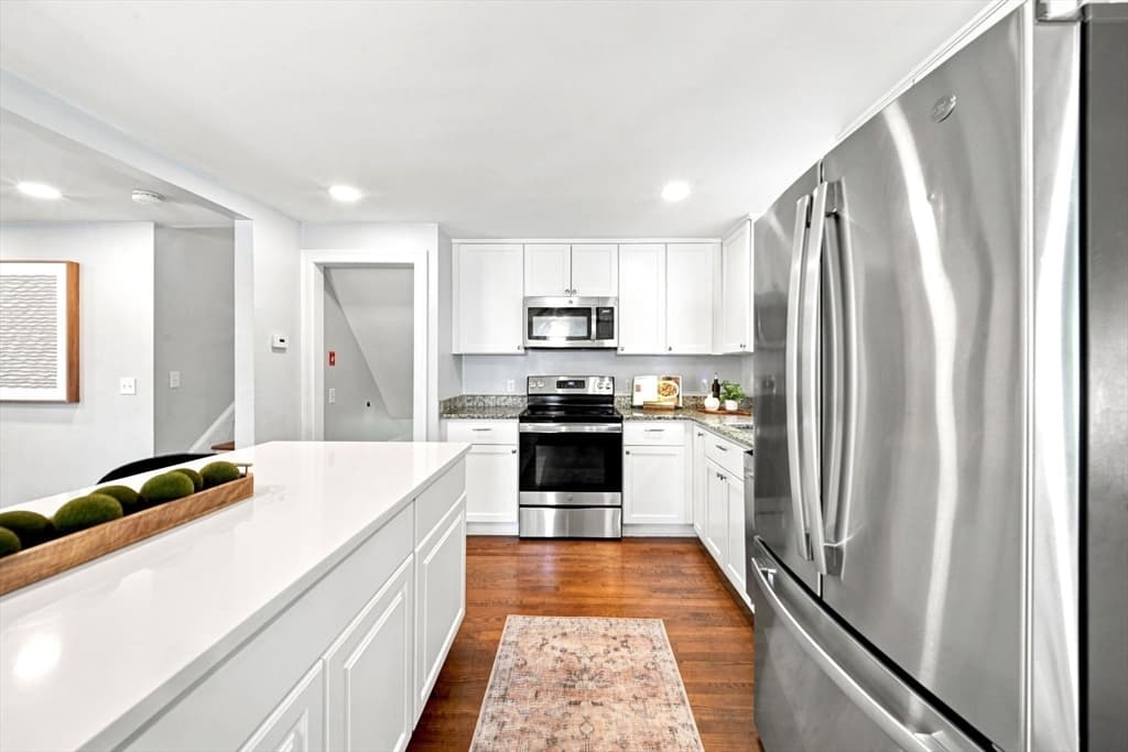 92 Dean Rd, Stoughton MA 02072 photo 8
