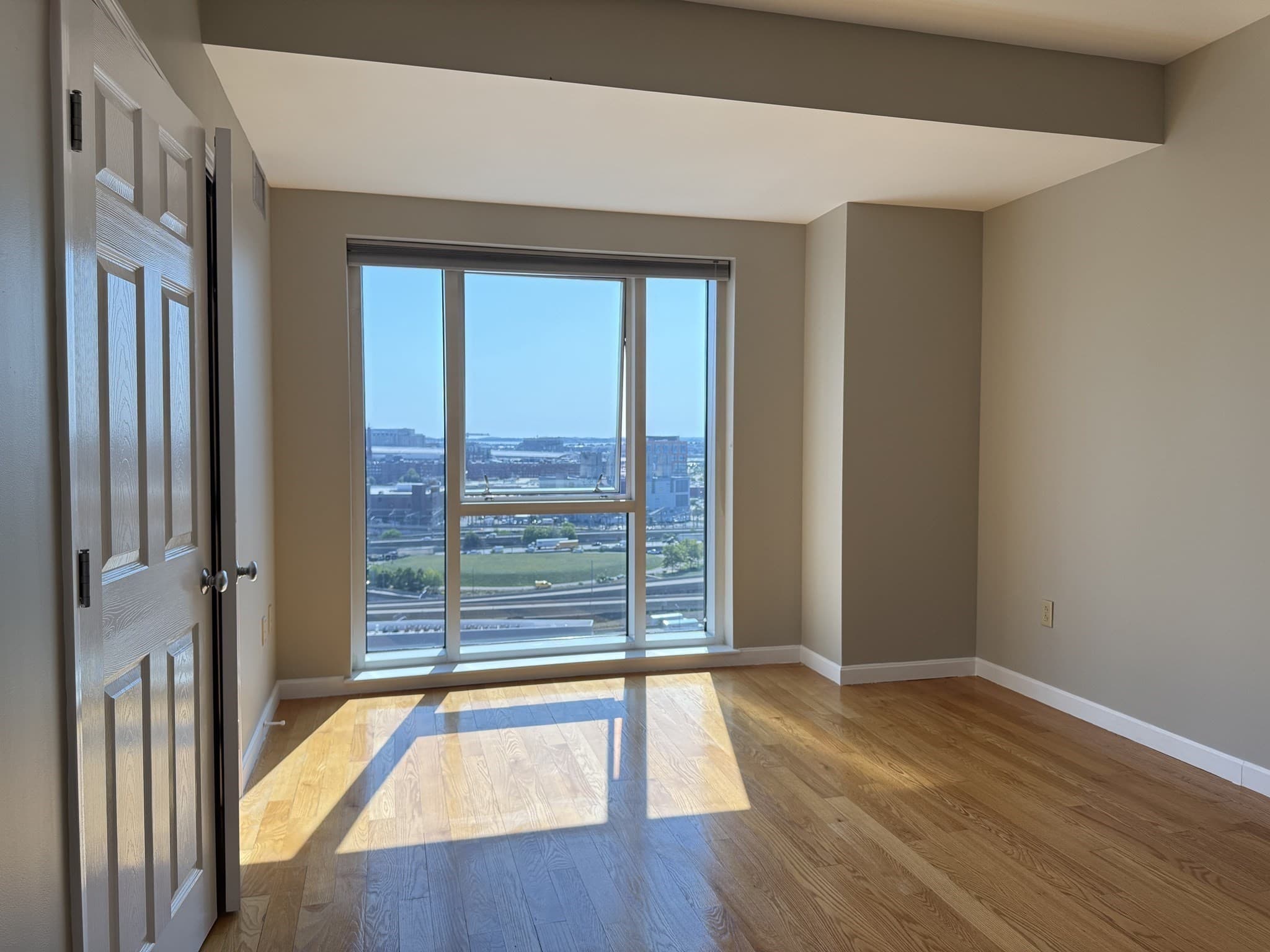 Condominium at 1 Nassau # 1705, Boston MA 02111, photo 19 of 36